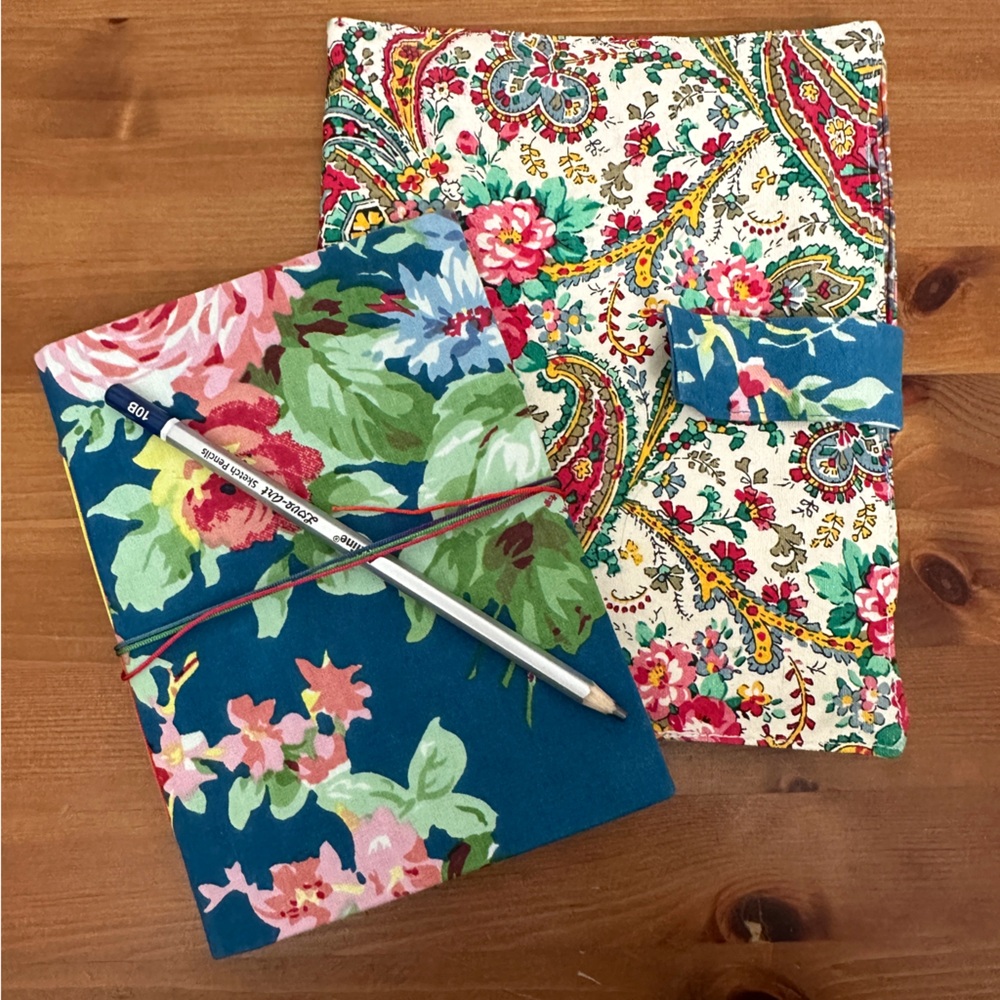 April Cornell Artist On-the-Go Sketchbook & Travel Case/Pouch, Garden Paisley